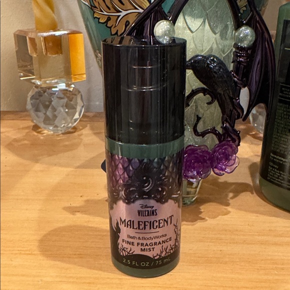 Disney Villains 7 Pc Maleficent Set - Picture 5 of 8